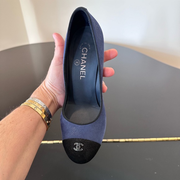 Chanel Authentic Vintage Retro LUXURY CLASSIC RARE Dark Blue Suede Pumps/Shoes - Picture 9 of 17